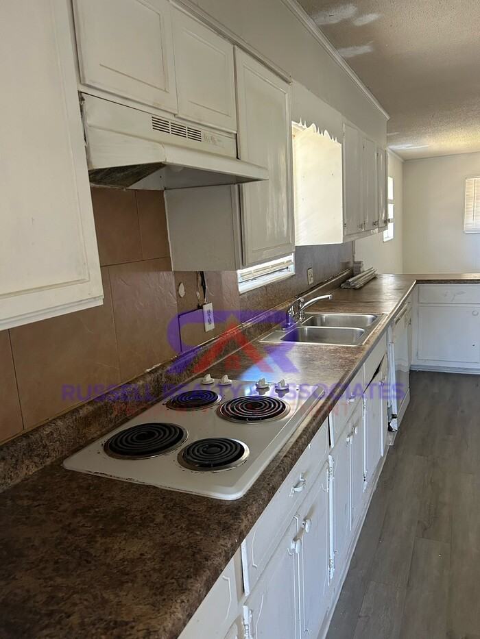 3110 Patton Ct - Photo 4 of 11