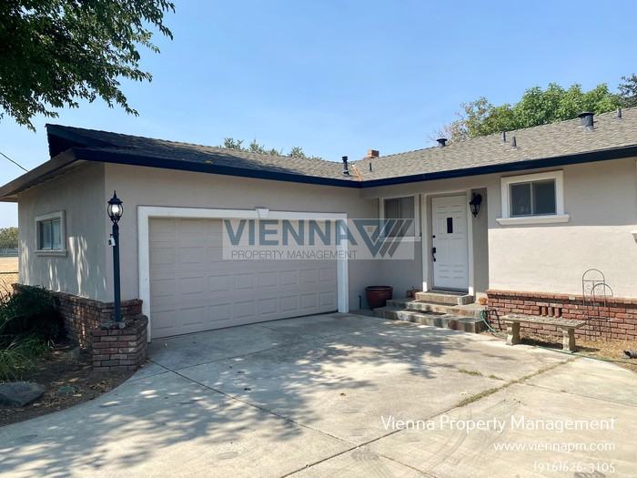 5280 5th St - Photo 2 of 24