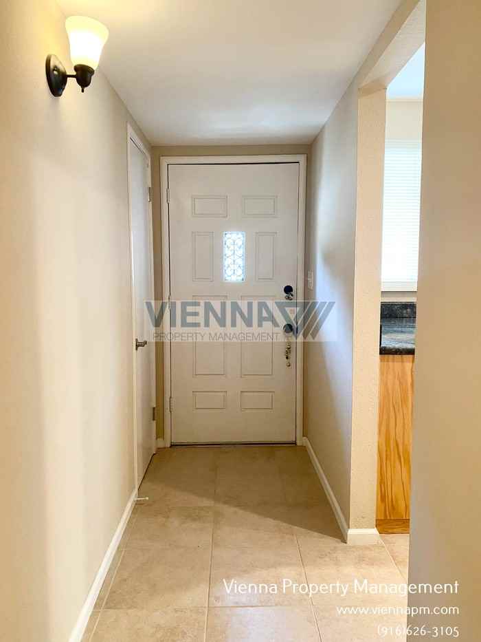 5280 5th St - Photo 3 of 24