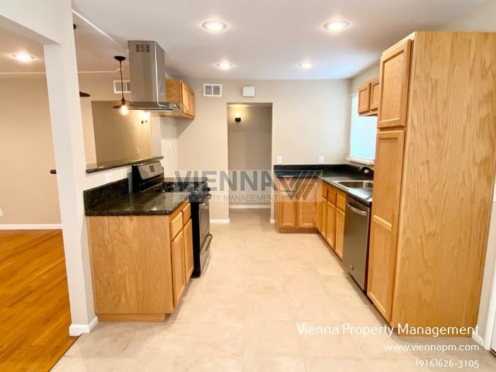 5280 5th St - Photo 5 of 24