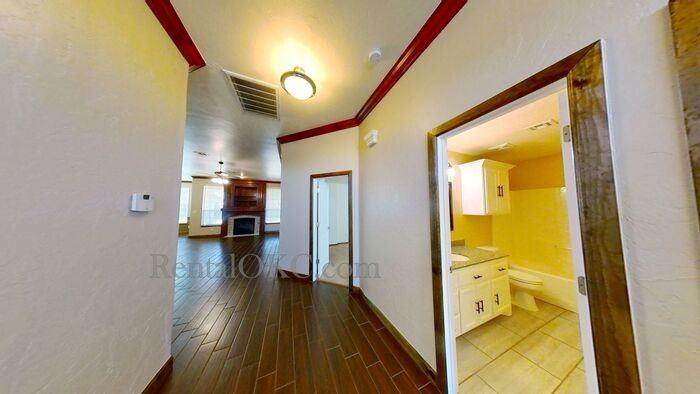 2612 Se 5th St - Photo 7 of 17