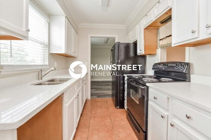 11322 Lockwood St - Photo 5 of 16