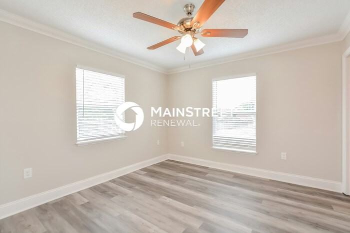 11322 Lockwood St - Photo 7 of 16