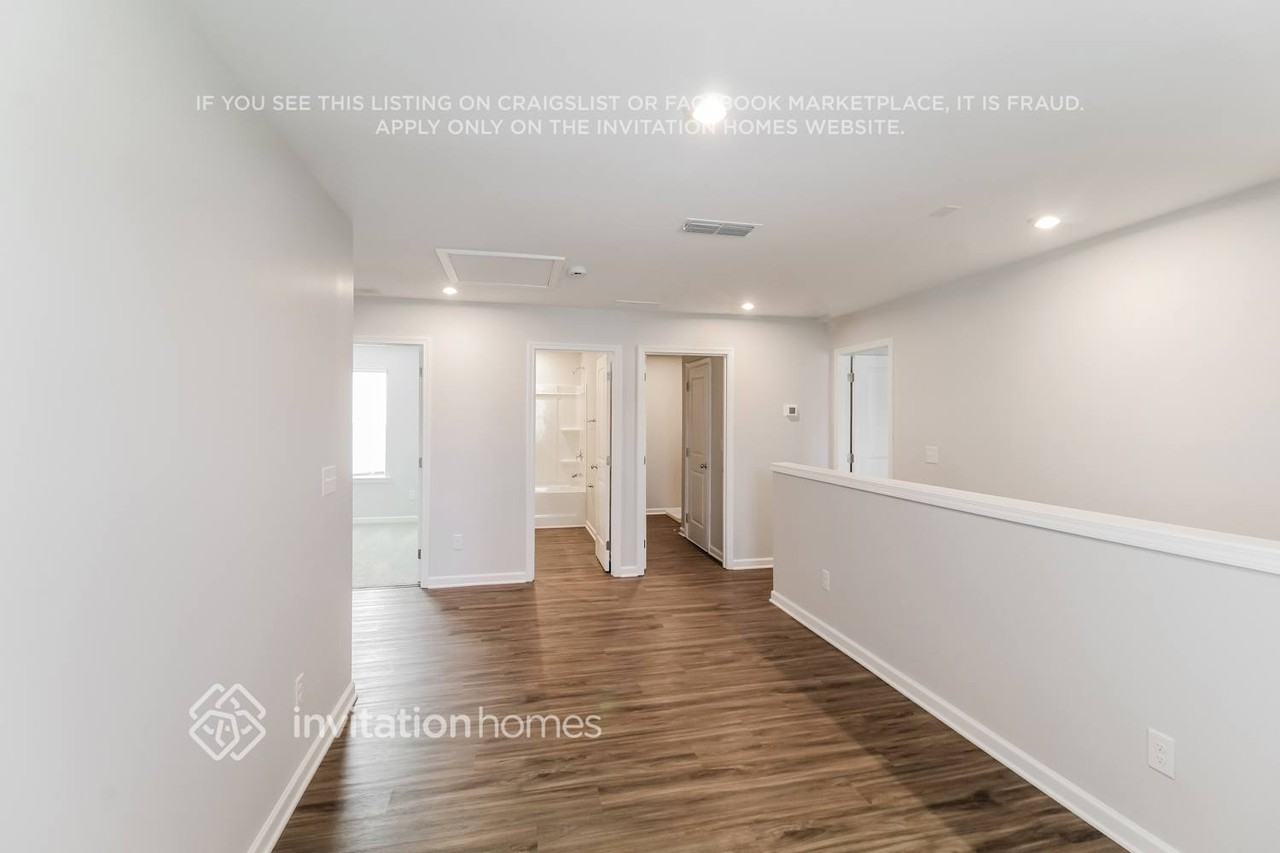 854 Pebble Blvd - Photo 7 of 25