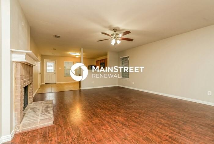 8406 River Bluffs Dr - Photo 3 of 16