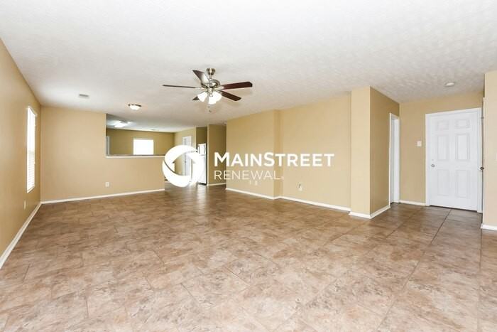 3249 Woodpoint Dr - Photo 3 of 16