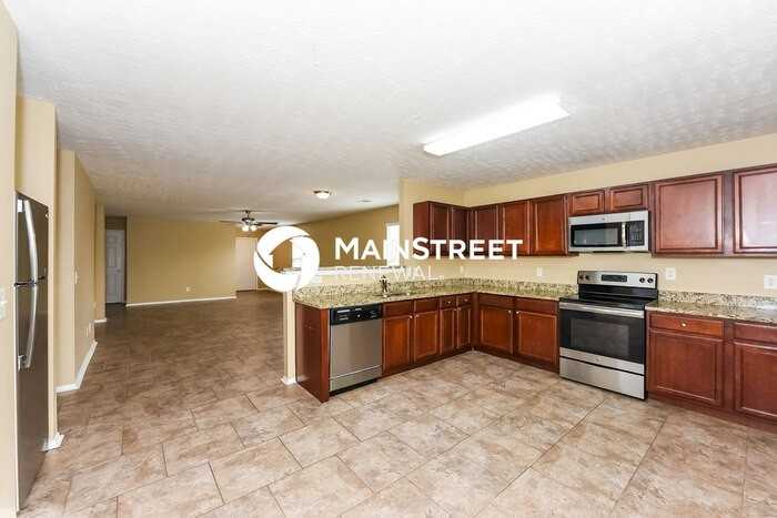 3249 Woodpoint Dr - Photo 5 of 16