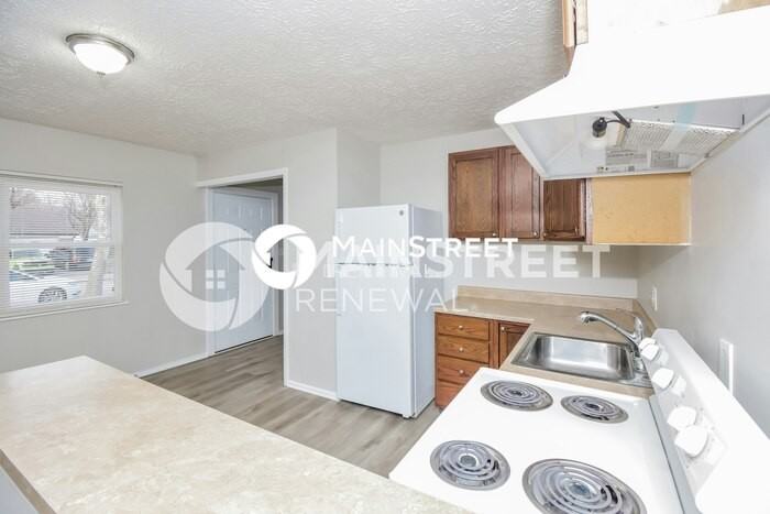 9413 Rochelle Dr - Photo 6 of 16