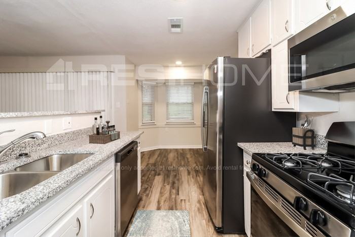 7017 Lowery Ln - Photo 2 of 16