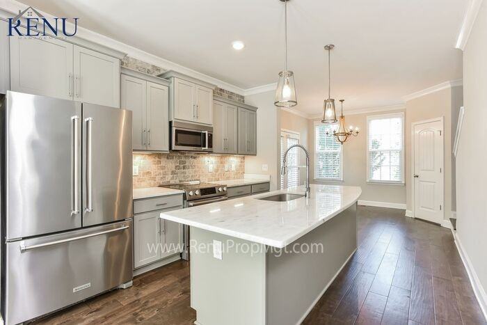 3153 Long Blvd - Photo 3 of 18