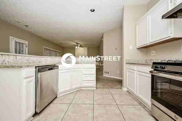 8418 Waverly Dr - Photo 7 of 20