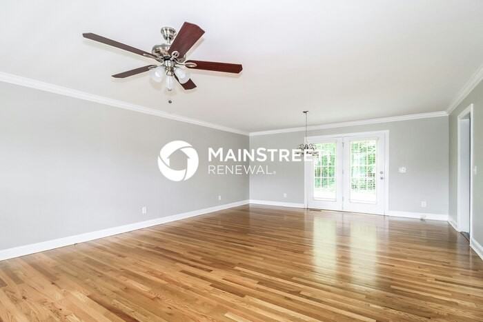 3105 Forest Edge Ct - Photo 4 of 17