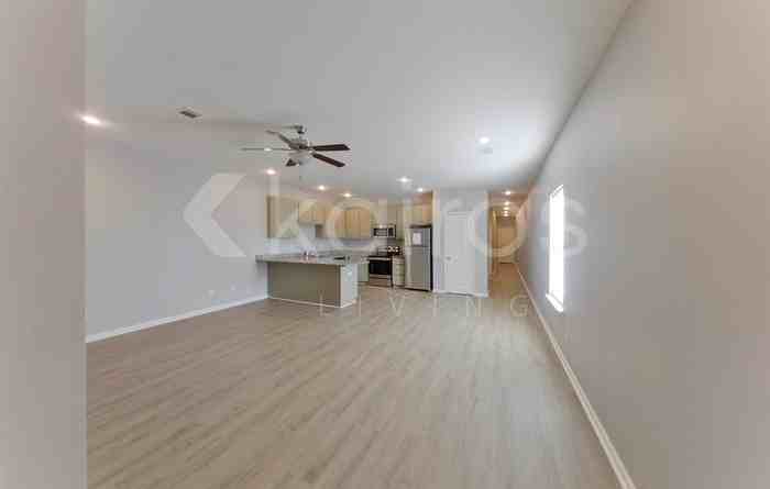 2013 Wilson Rd #B - Photo 2 of 19