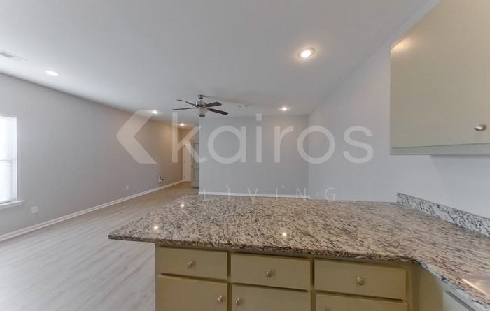 2013 Wilson Rd #B - Photo 6 of 19