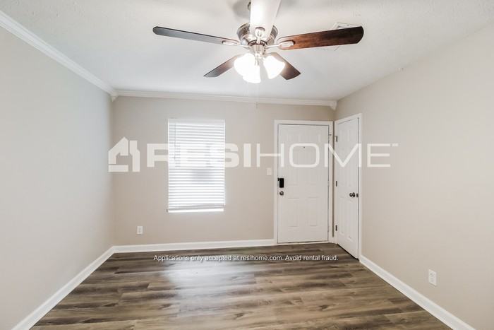 8825 E Bourne Dr - Photo 5 of 17