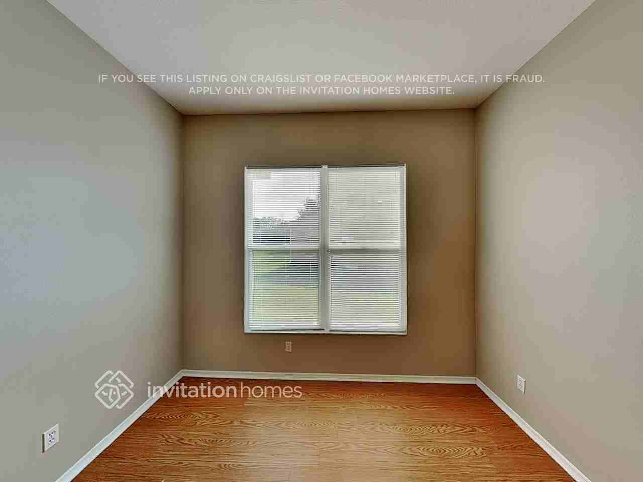 5045 Sturbridge Ct - Photo 5 of 22