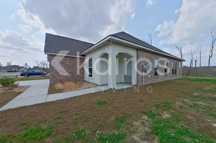 13963 Barrington Ave - Photo 2 of 26