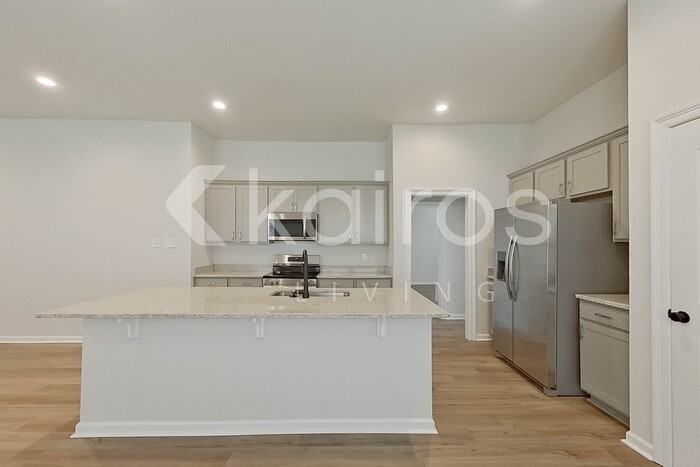 13963 Barrington Ave - Photo 6 of 26