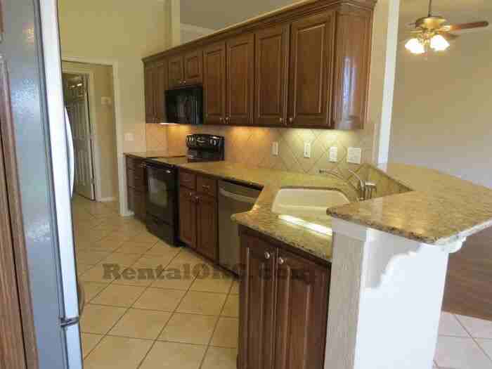 728 Sw 158th St - Photo 5 of 23