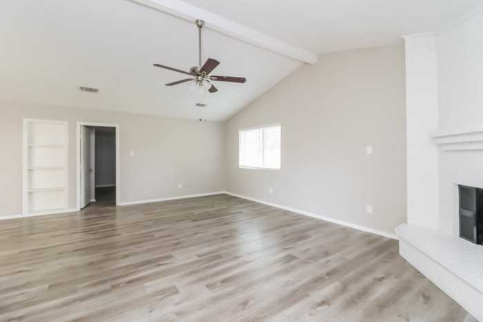 232 Lemon Dr - Photo 6 of 18