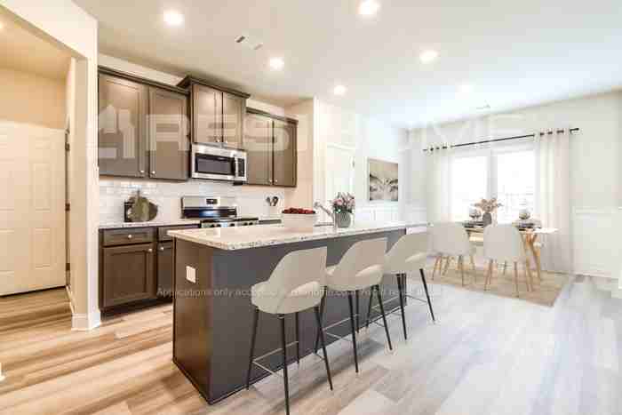 151 Meadowmark Dr - Photo 4 of 18