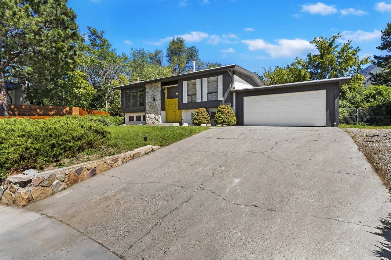 7841 E Da Vinci Dr #1 - Photo 2 of 26