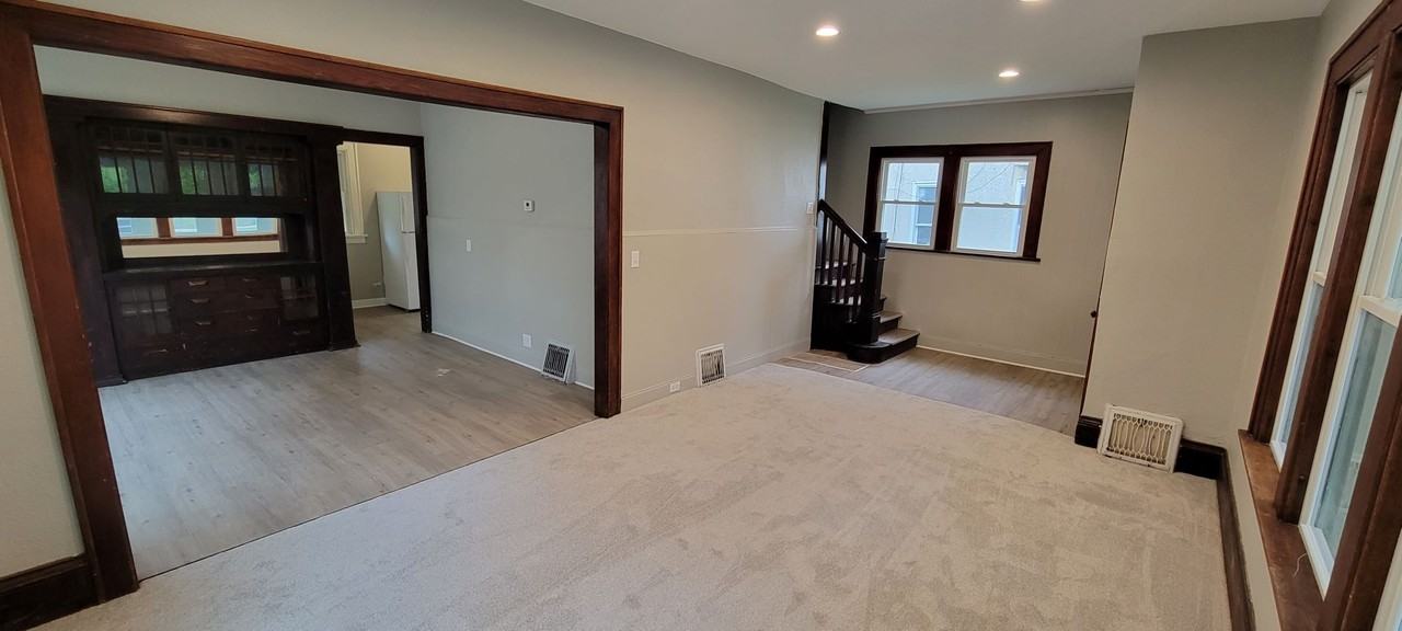 2627 Girard Ave N #0 - Photo 4 of 17