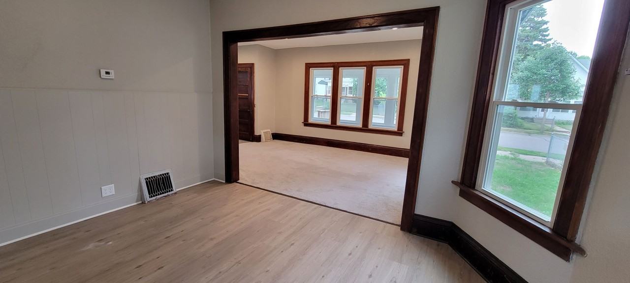 2627 Girard Ave N #0 - Photo 5 of 17