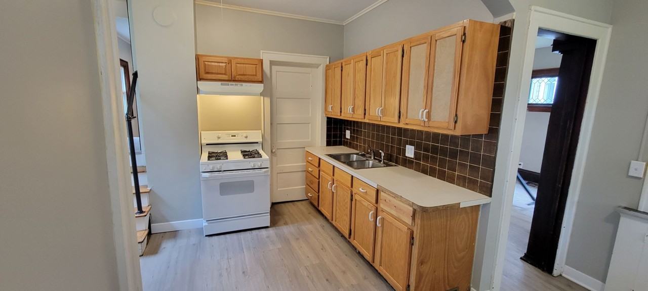 2627 Girard Ave N #0 - Photo 7 of 17