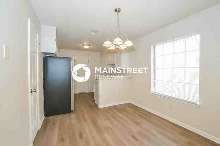 7623 Caitlynn Cir W - Photo 7 of 18