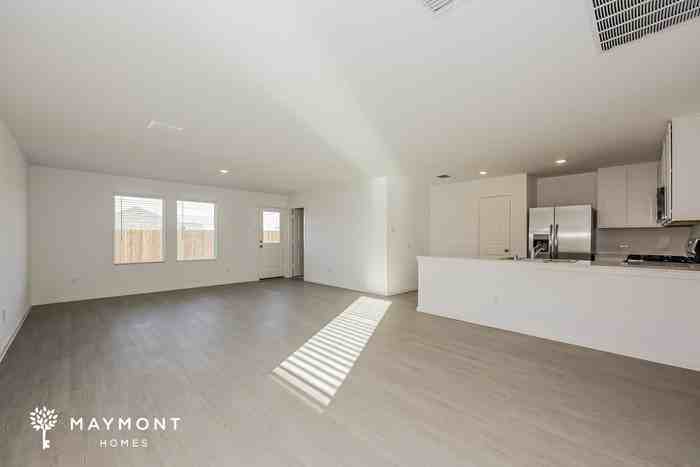 1837 Javelina St - Photo 4 of 15