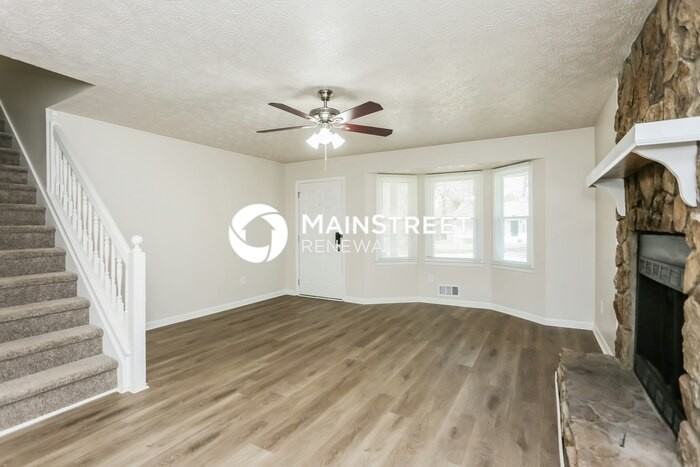 570 Knollwood Dr - Photo 4 of 19