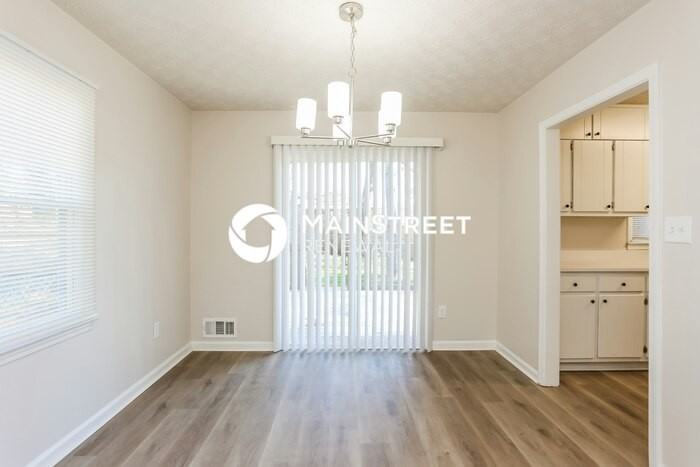 570 Knollwood Dr - Photo 7 of 19