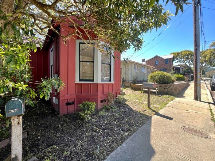 307 5th St - Photo 4 of 23