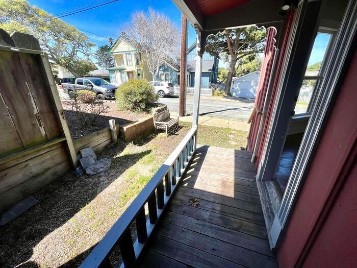 307 5th St - Photo 5 of 23