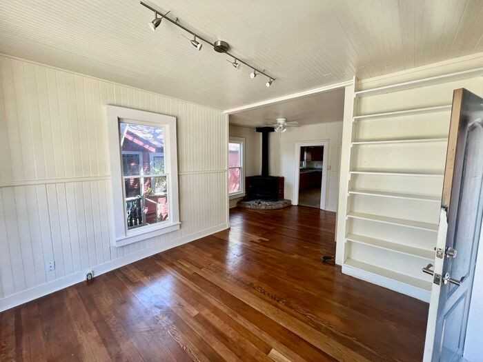 307 5th St - Photo 6 of 23