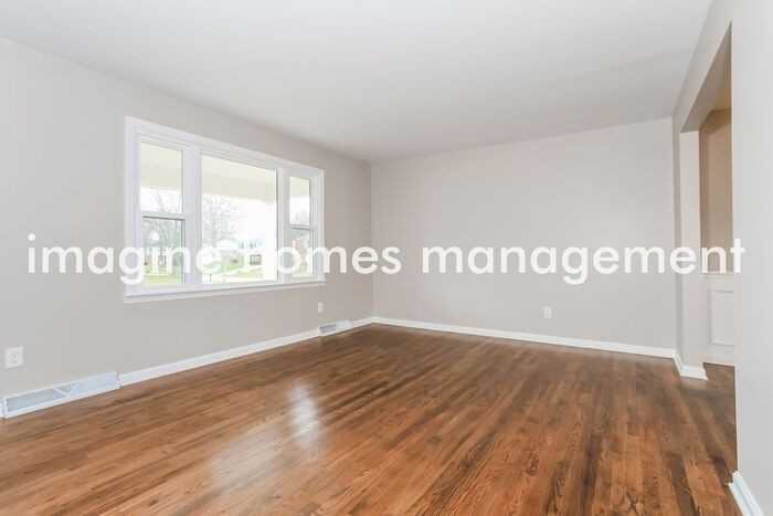 1510 Oldbridge Rd - Photo 3 of 18