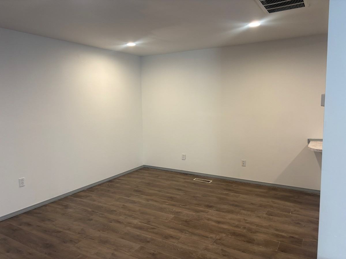 1325 Circle Dr #1 - Photo 6 of 24