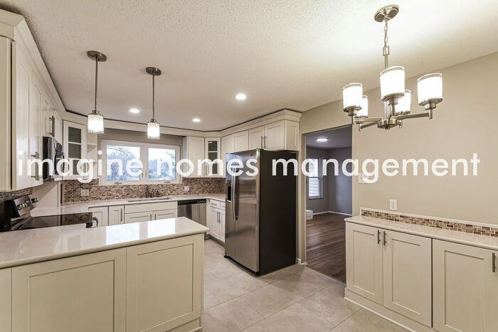 911 Clayworth Dr - Photo 6 of 17