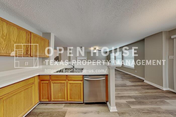 6733 Cedar View Trl - Photo 5 of 21