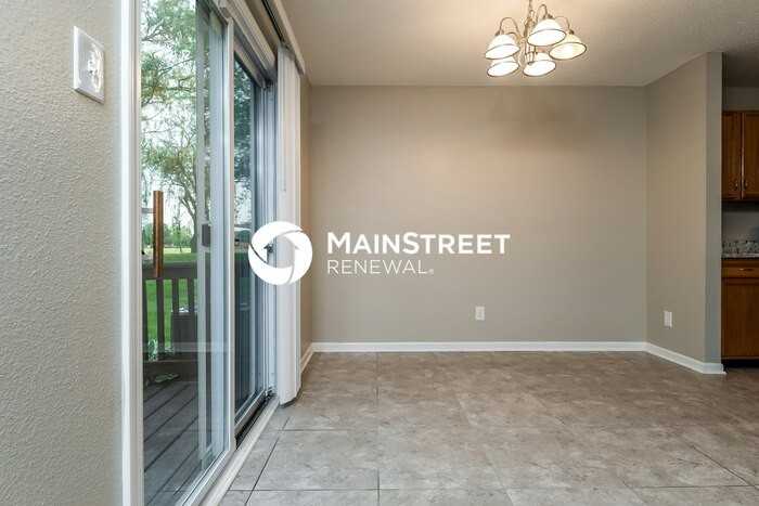 4549 Connaught Drive East - Photo 7 of 17