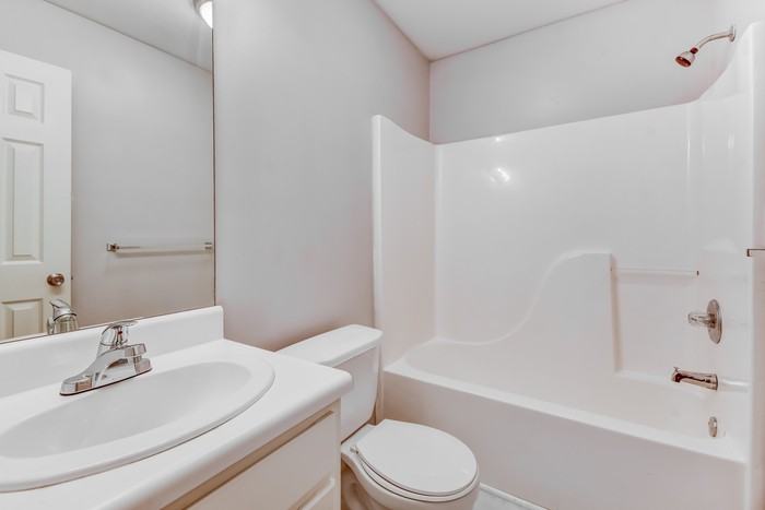 106 Cove Lndg - Photo 7 of 11