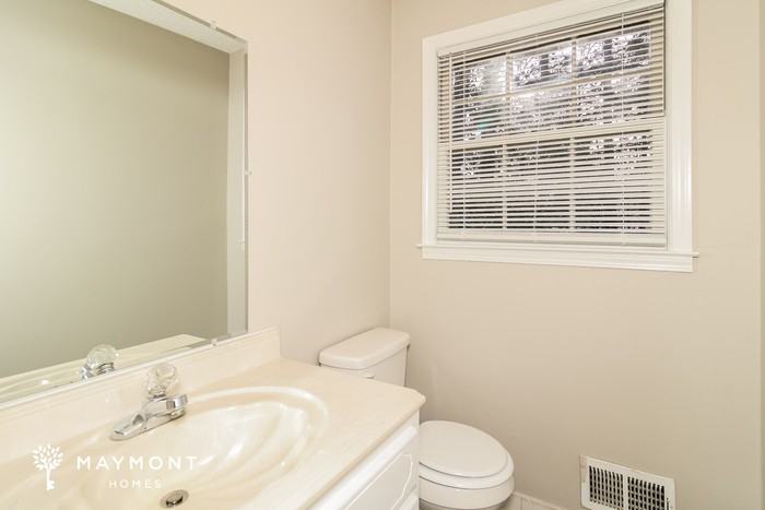 301 Maid Stone Rd - Photo 7 of 11