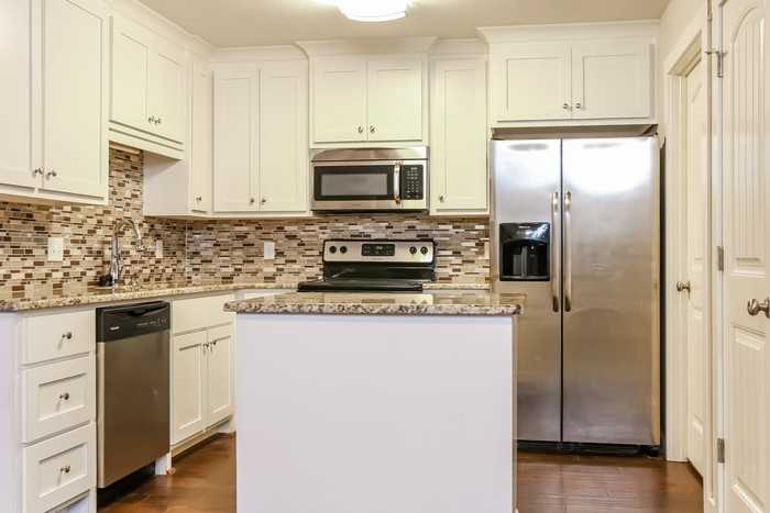 3617 Stivers Blvd - Photo 4 of 10