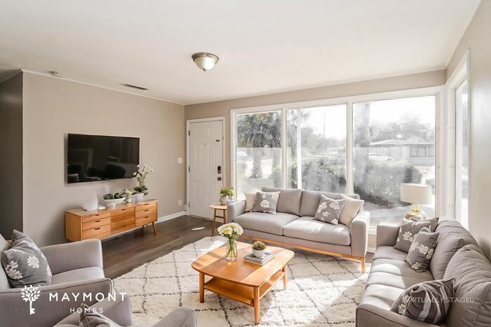 9245 Danville Ave - Photo 5 of 15