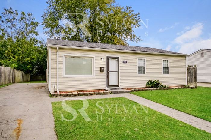 2756 Dolby Dr - Photo 3 of 16