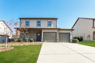 160 Greenwood Cir - Photo 1 of 1