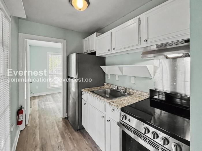 810 Madison St #C - Photo 3 of 23