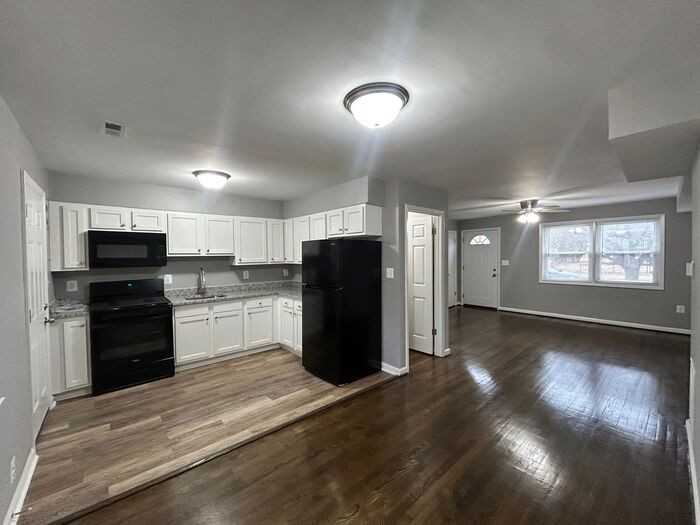 9799 Matzon Rd - Photo 3 of 12