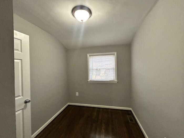 9799 Matzon Rd - Photo 5 of 12